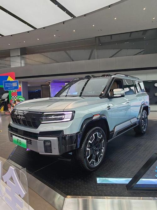 重庆62比亚迪方程豹硬派越野的爆款，英菲尼迪35周年与你共成长